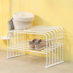 Vigas - Skohylla i vit metall, bredd 70 cm.