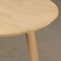 DT 100 - Ovalt matbord i massiv ek med sex storlekar