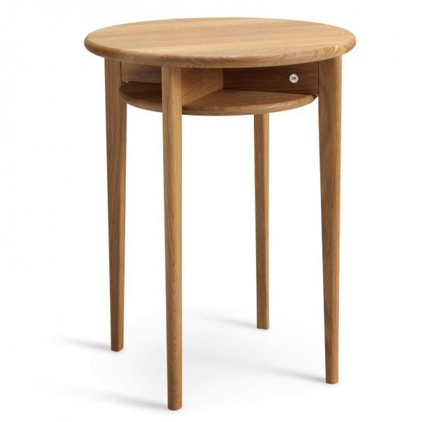 Swedish, Rundt hj�rnebord i massiv eg og fem forskellige finish. � 43 x h�jde 55 cm