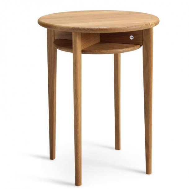 Swedish, Rundt hj�rnebord i massiv eg og fem forskellige finish. � 43 x h�jde 55 cm