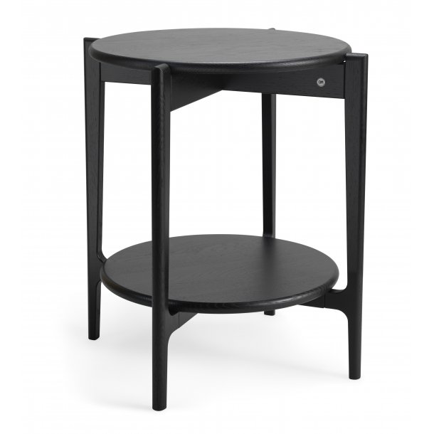 Sweden, Rundt hj�rnebord i massiv eg med hylde og fem forskellige finish. � 51 x h�jde 55 cm