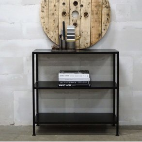 Seattle patinerad bokhylla i svart metall, smal modell