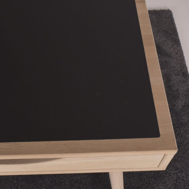 Kansas Skrivebord, massiv eg og linoleum, 130 x  70 cm