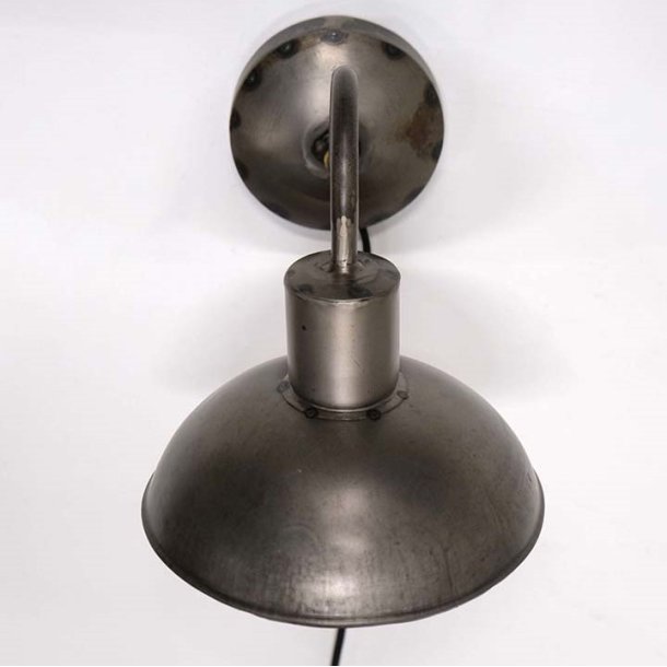 Walentin vglampe i lakeret patineret jern