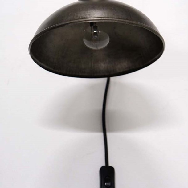 Walentin vglampe i lakeret patineret jern