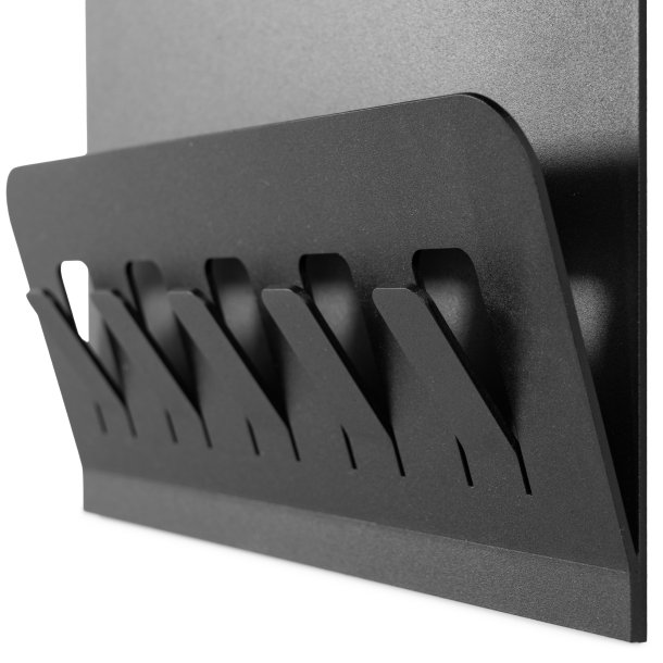 Muchas - Kl�dh�ngare i svart metall