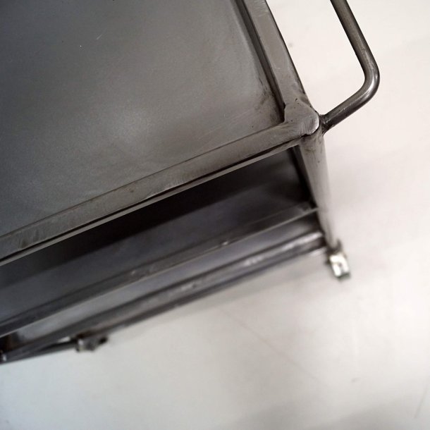 Axel rullebord i metal