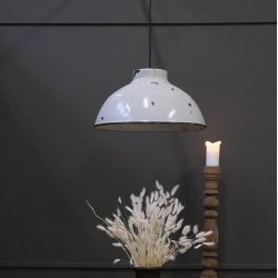 Spotty - Pendel med hvid patineret emalje