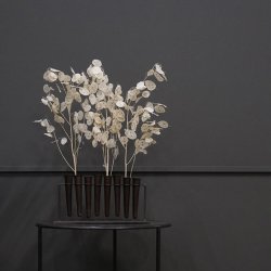  Robby - Vaser, to stk. med otte sm metal vaser p stativ