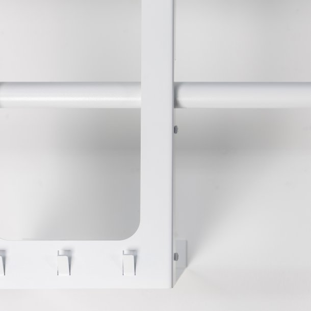 Koons - Hattehylde i hvid metal, bredde 100 cm.