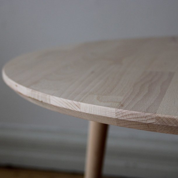 CT 10 - Sofabord i massiv eg og diameter 80 cm