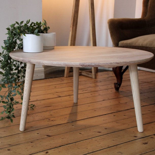 CT 10 - Sofabord i massiv bg og diameter 70 cm