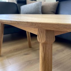  CT 10 - Ellipsformat soffbord i massiv ek