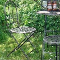 Williamsburg, 2 cafstole i patineret metal med fletsde