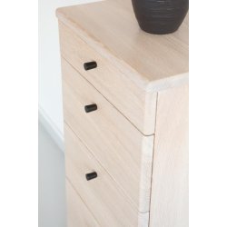 Freja - Entre kommode i massiv eg med 4 skuffer