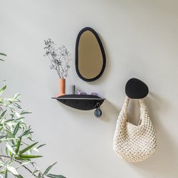 Cosma - Spejl &amp; hylde, enkeltvis eller som s�t i en sortmetal