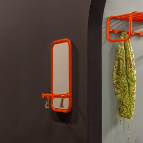  Flash - Hallspegel i orange metall med tre krokar