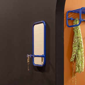  Flash - Hallspegel i marinbl metall med tre krokar