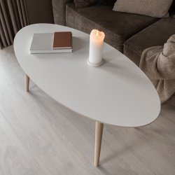 CT 10 - Elipseformet sofabord i hvid laminat og stel i eg