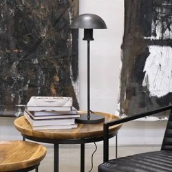 Lutz - Bordlampe i metal, hjde 60 cm.