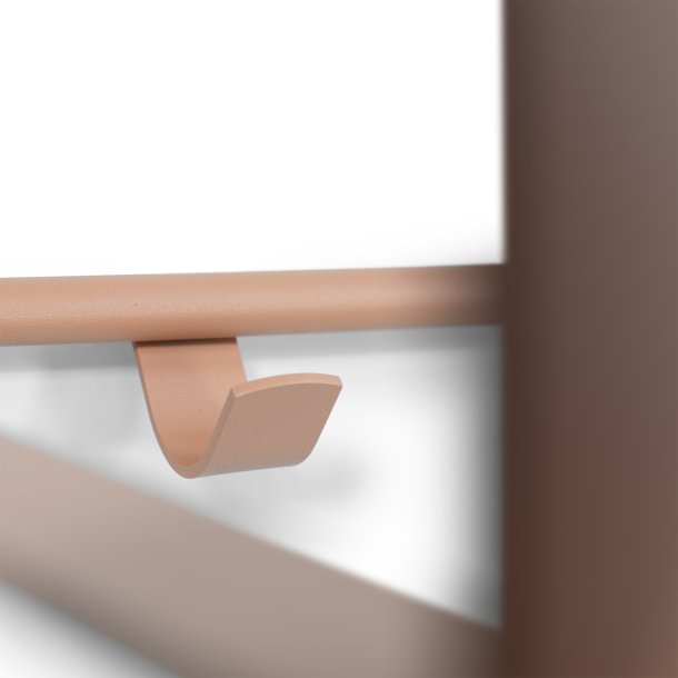 Dinex - Hattehylde i terracotta metal, bredde 100 cm.