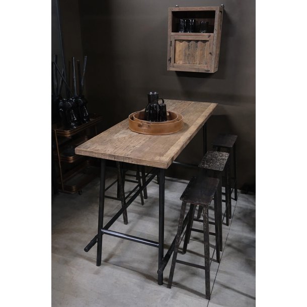 Pintor - Barbord i genanvendt tr og metal