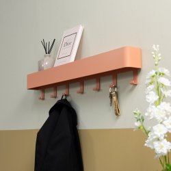 Alhamba - Knagerkke med hylde i lys orange metal, syv knager