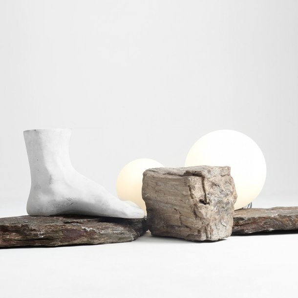 Hazme - Bordlampe i krom og hvidt glas,  20 cm