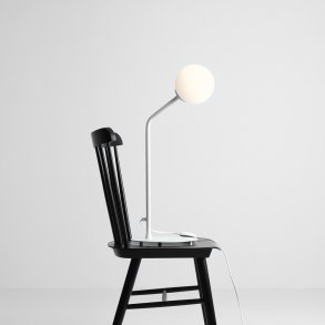 Limelight - Bordslampa i vit metall och vitt glas