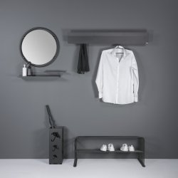 Benjy - Hattehylde i sort metal, bredde 120 cm.