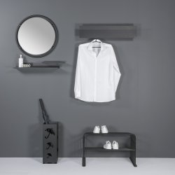 Benjy - Hattehylde i sort metal, bredde 77 cm.