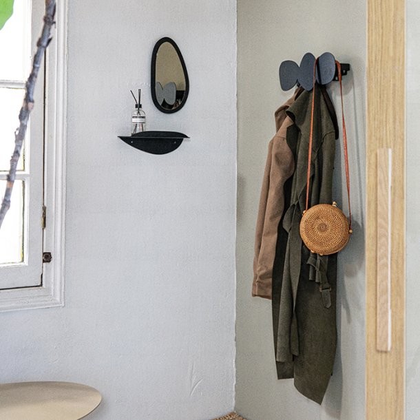 Stones - Knagerkke i sort metal med organiske former, 3 knager