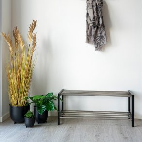  Linx - Skostll i svart tr och metall