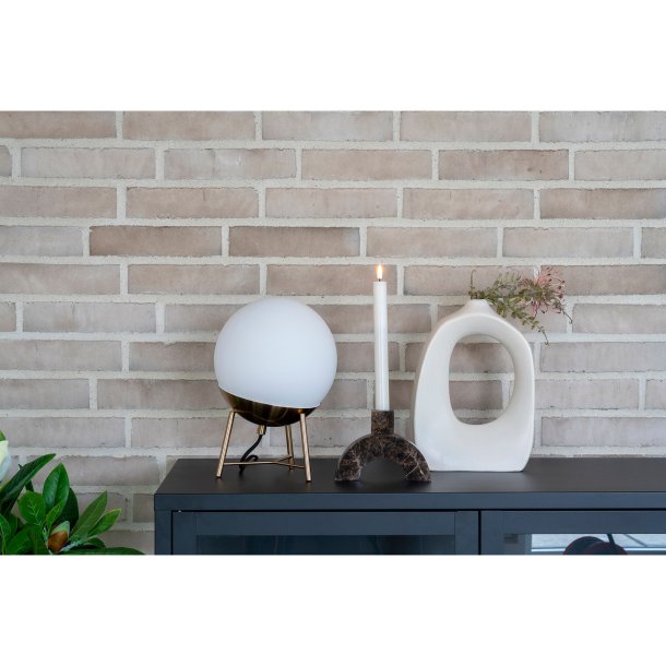 Stamford - Bordlampe i messing og hvidt glas