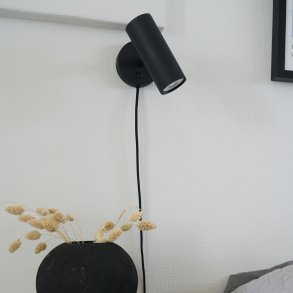 Tubox -Vglampe i sortlakeret metal