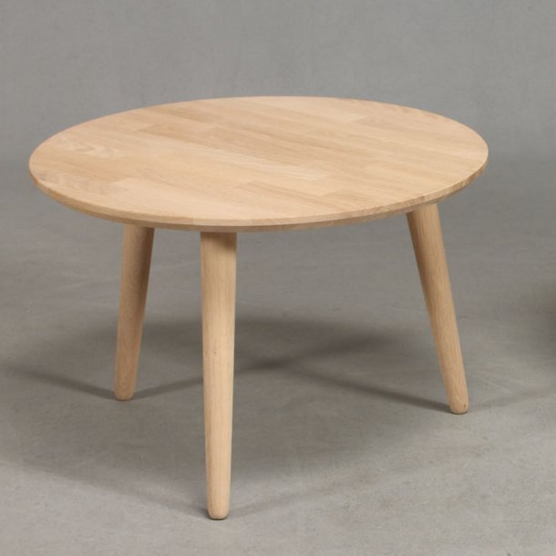 CT 10 - Sofabord i massiv eg og diameter 50 cm