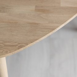 CT 10 - Sofabord i massiv eg med paletform og st�rrelse 89 x 66 cm