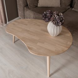 CT 10 - Sofabord i massiv eg med paletform og st�rrelse 89 x 66 cm