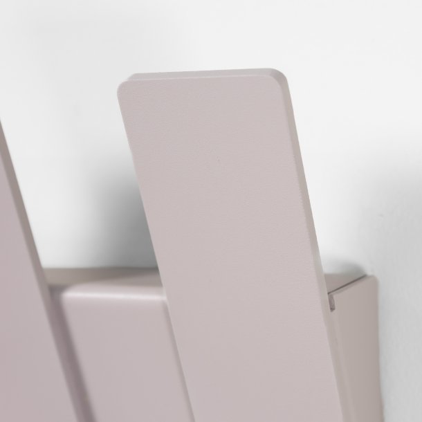 Boost - Knage med syv knager i silky taupe farvetfarvet metal