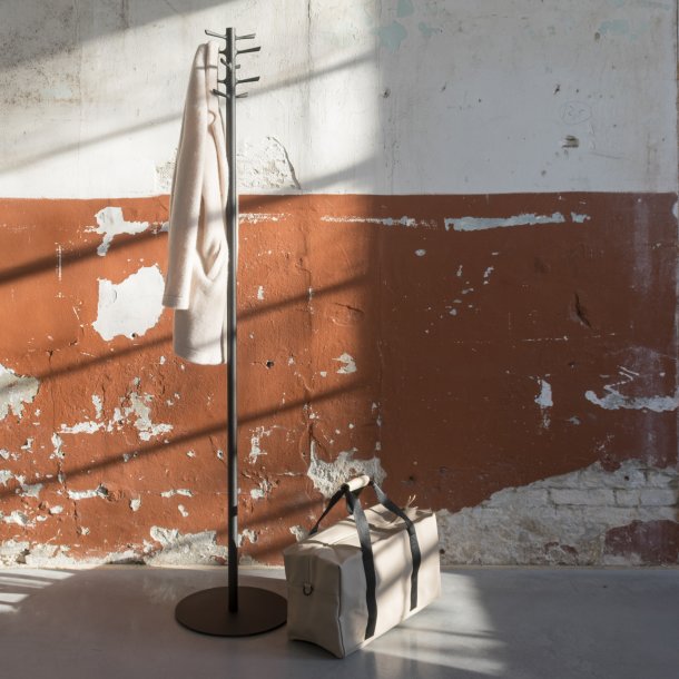 Split - Stumtjener i sort metal