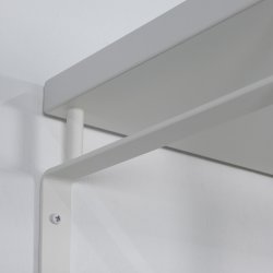 Dinex - Hattehylde i hvid metal og hvidt tr