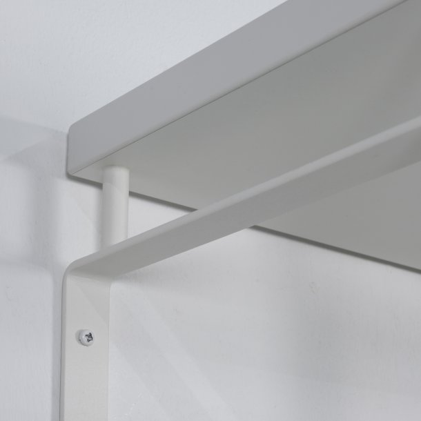 Dinex - Hattehylde i hvid metal og hvidt tr