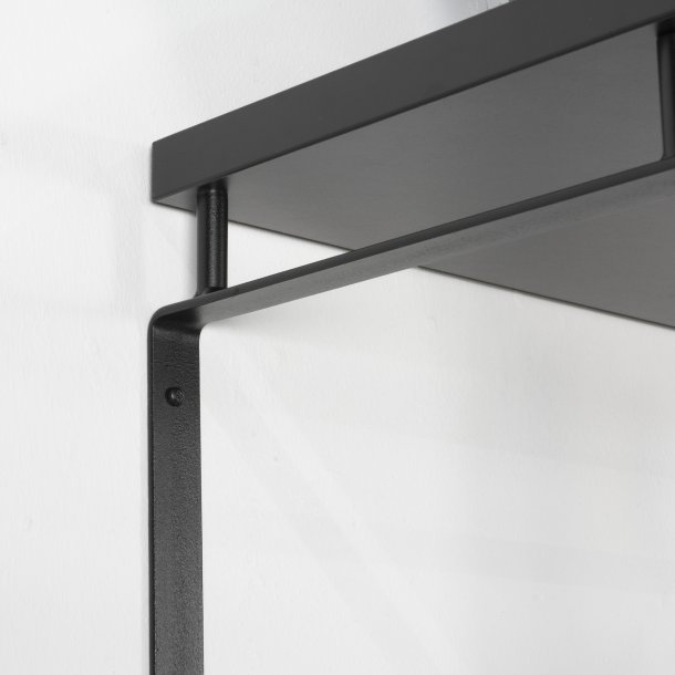 Dinex - Hattehylde i sort metal og sort tr