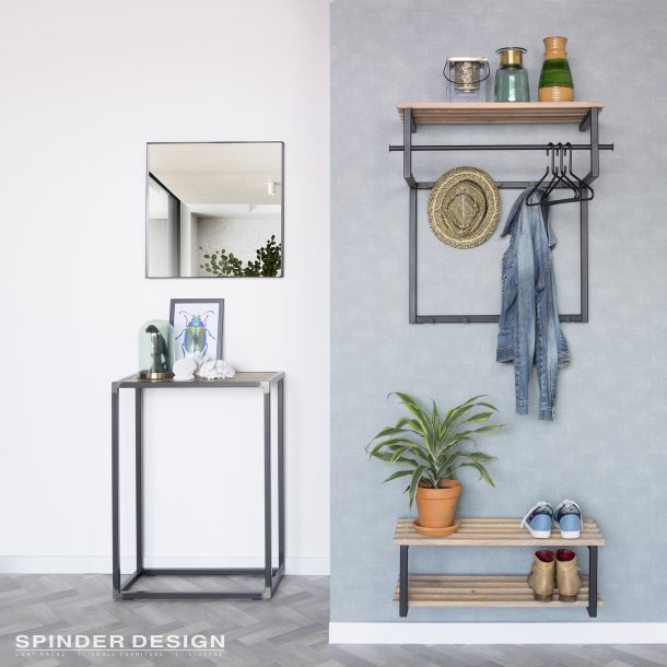 Razor - Hattehylde i sort metal og egetr