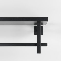 Simpson - Hattehylde i sort metal og sort tr- bredde 76 cm.