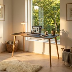 Dimm - Skrivebord, sort h�jtrykslaminat, ege ben