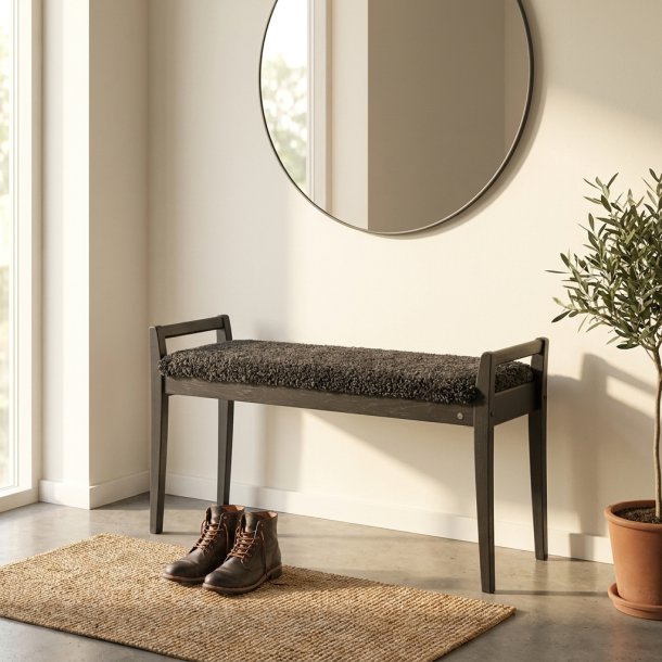 Meja - B�nk i sort eg med en bredde p� 98 cm