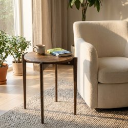 Swish, Rundt hj�rnebord i massiv eg og fem forskellige finish. � 51 x h�jde 55 cm