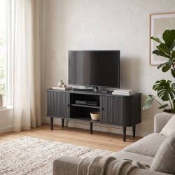 Smoke � TV-b�nk i svart tr� med tv� skjutd�rrar och ett hyllplan