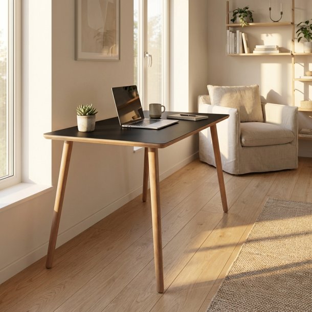 Dimm - Skrivebord, sort h�jtrykslaminat, ege ben
